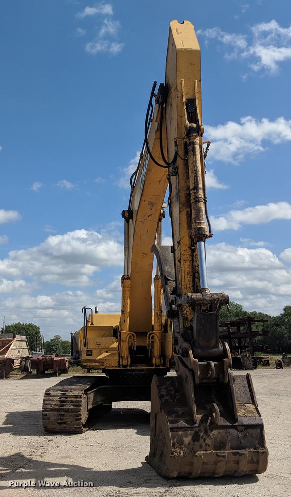 image for item DF1263 1999 John Deere 330 LC excavator