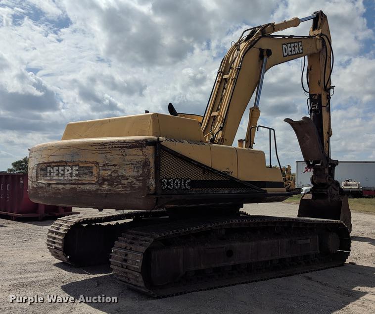 image for item DF1263 1999 John Deere 330 LC excavator