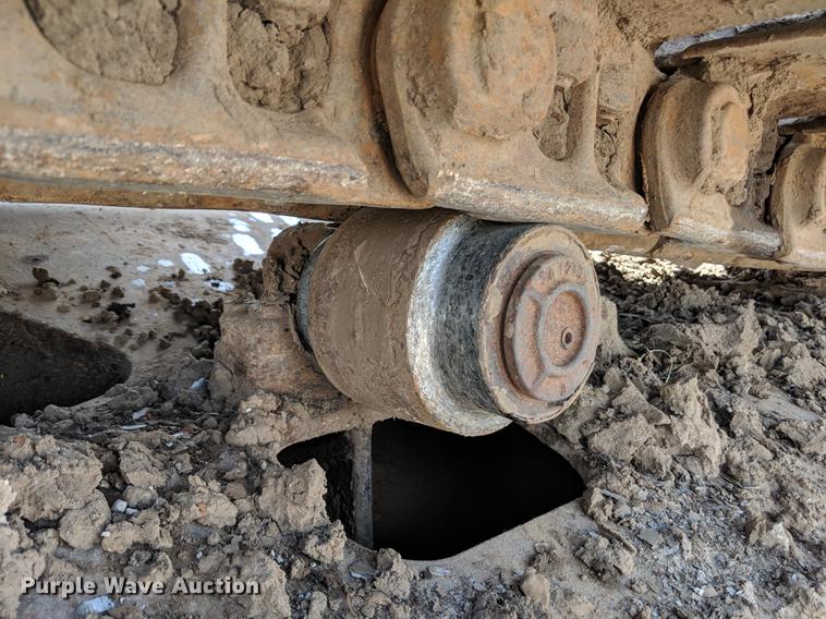 image for item DF1263 1999 John Deere 330 LC excavator