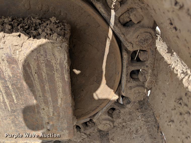 image for item DF1263 1999 John Deere 330 LC excavator