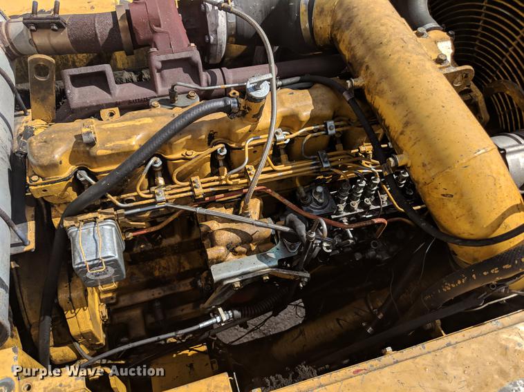 image for item DF1263 1999 John Deere 330 LC excavator