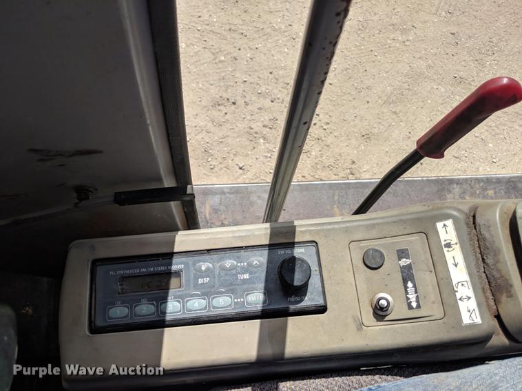 image for item DF1263 1999 John Deere 330 LC excavator