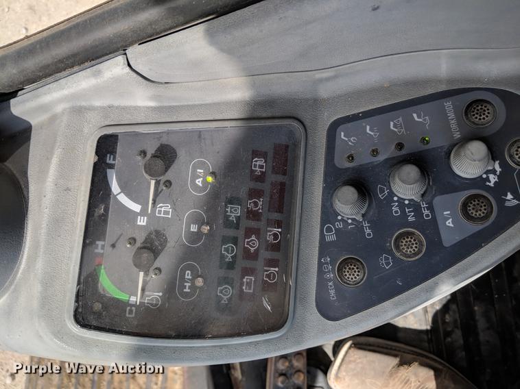 image for item DF1263 1999 John Deere 330 LC excavator