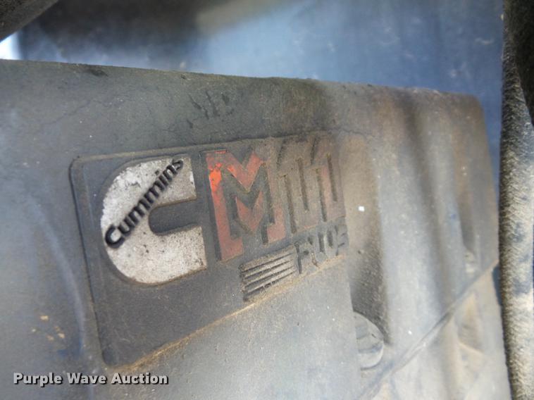 image for item DF1264 1999 Peterbilt 385 roll off container truck