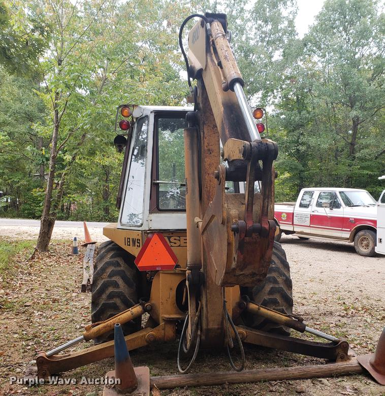 image for item DF2440 Case 480D backhoe