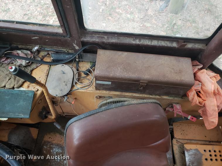 image for item DF2440 Case 480D backhoe