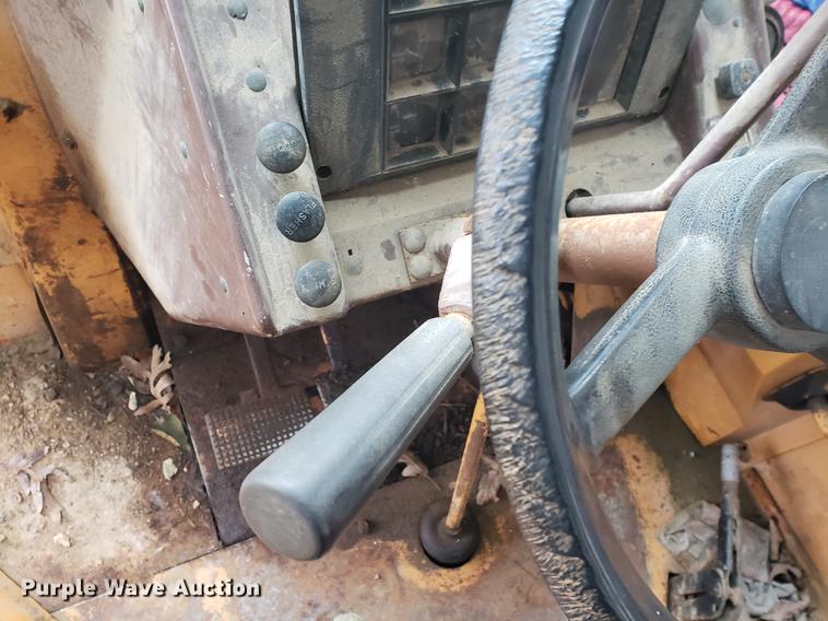 image for item DF2440 Case 480D backhoe