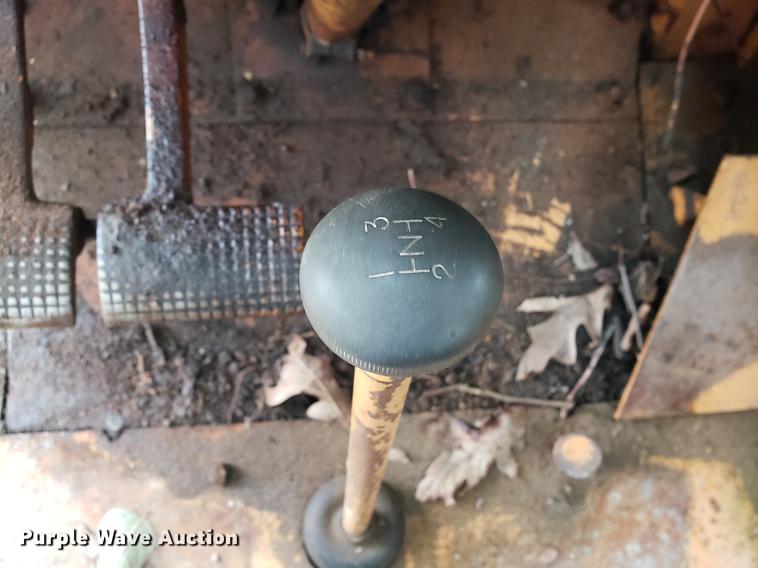 image for item DF2440 Case 480D backhoe