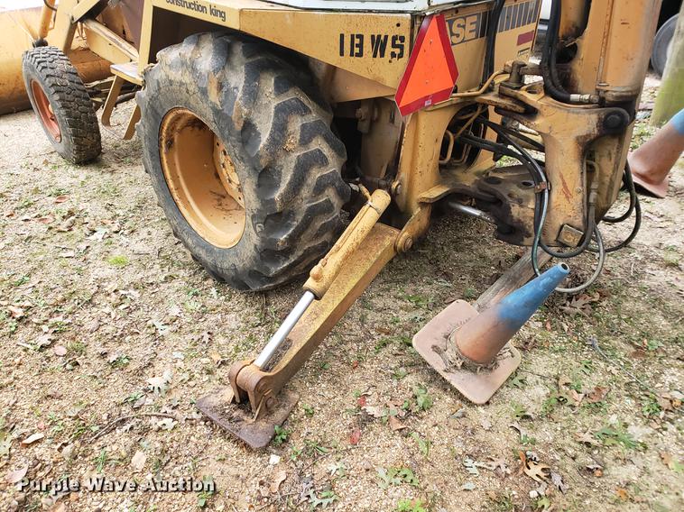 image for item DF2440 Case 480D backhoe