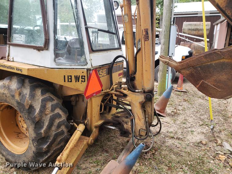 image for item DF2440 Case 480D backhoe