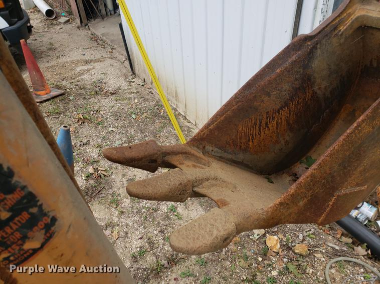 image for item DF2440 Case 480D backhoe