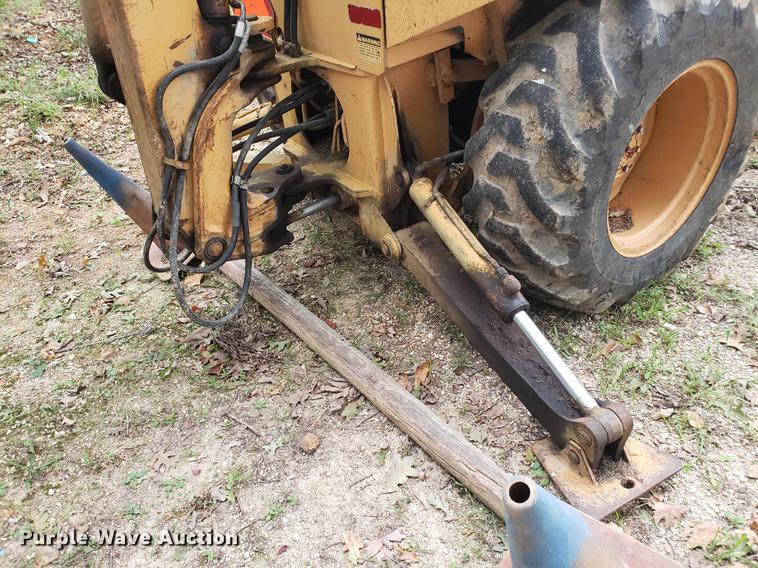 image for item DF2440 Case 480D backhoe