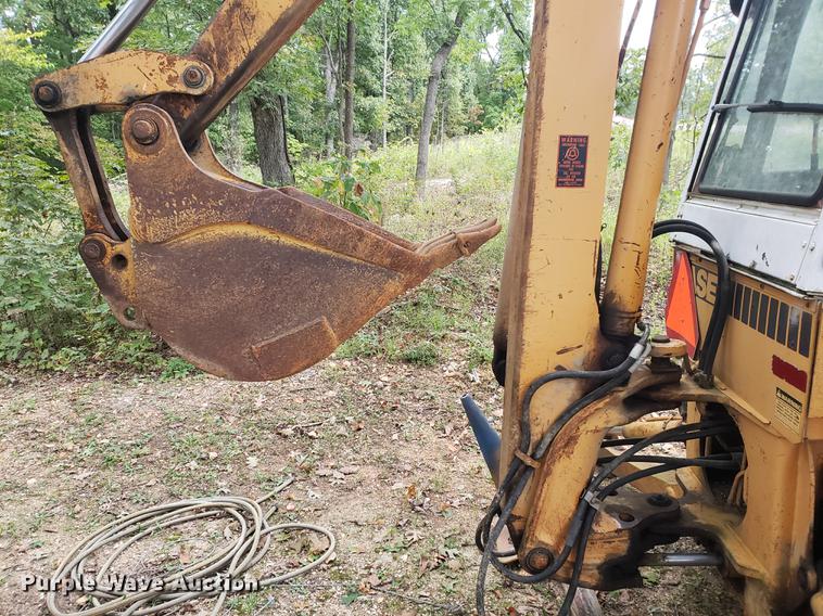 image for item DF2440 Case 480D backhoe