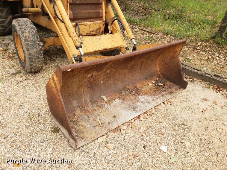 image for item DF2440 Case 480D backhoe
