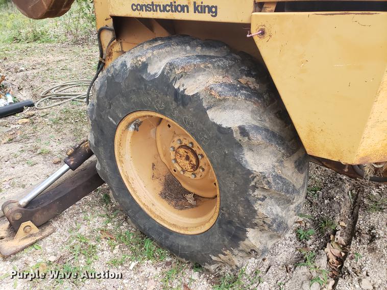 image for item DF2440 Case 480D backhoe