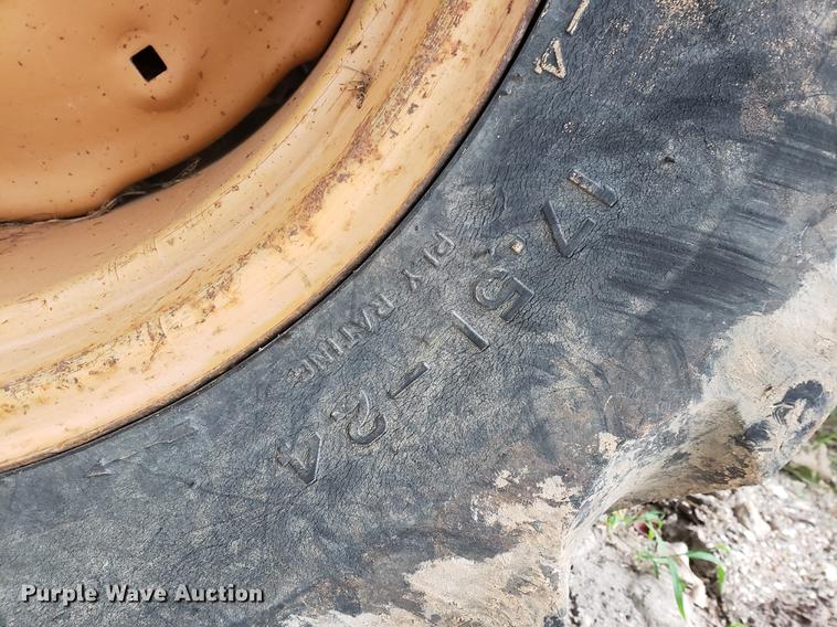 image for item DF2440 Case 480D backhoe