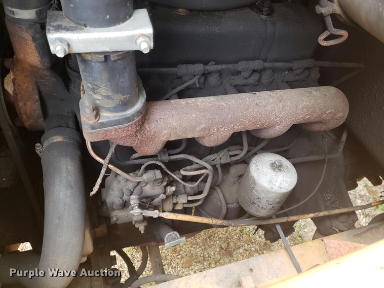 image for item DF2440 Case 480D backhoe