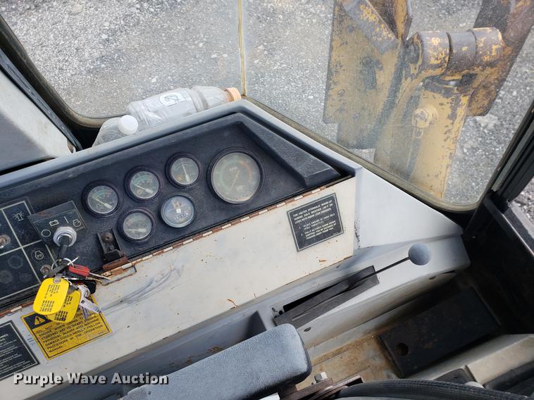 image for item DF2448 1994 Caterpillar 416B backhoe