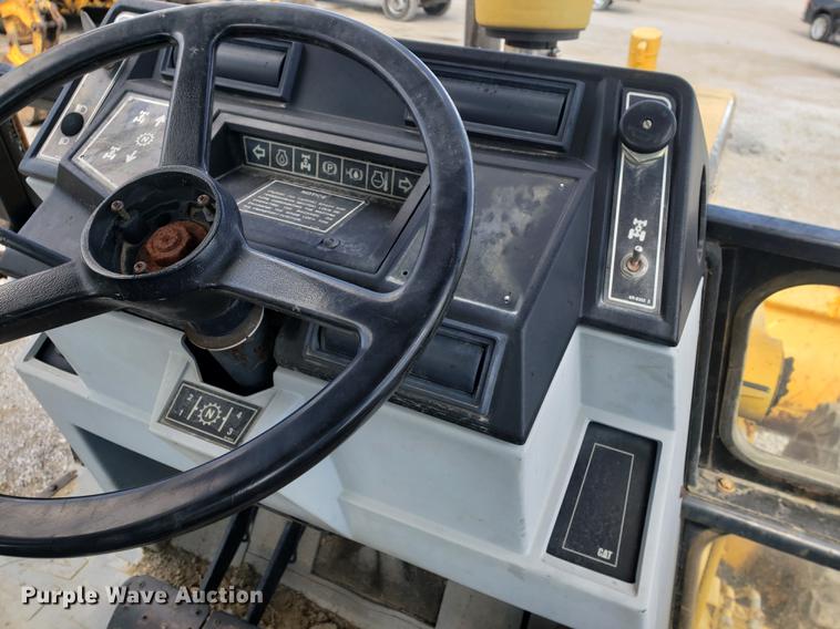 image for item DF2448 1994 Caterpillar 416B backhoe