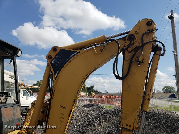 image for item DF2448 1994 Caterpillar 416B backhoe