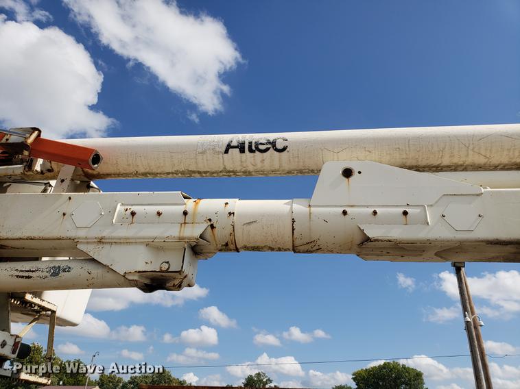 image for item DF2449 1995 Ford F800 bucket truck