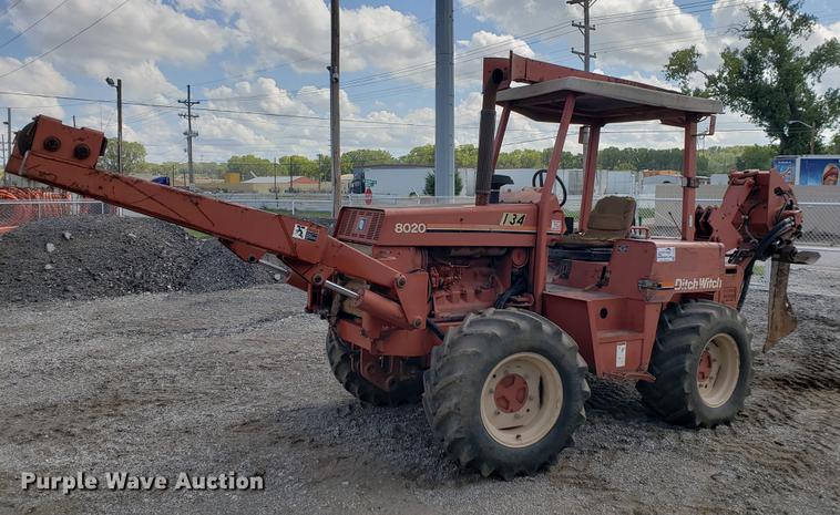 image for item DF2450 1996 Ditch Witch 8020 cable plow