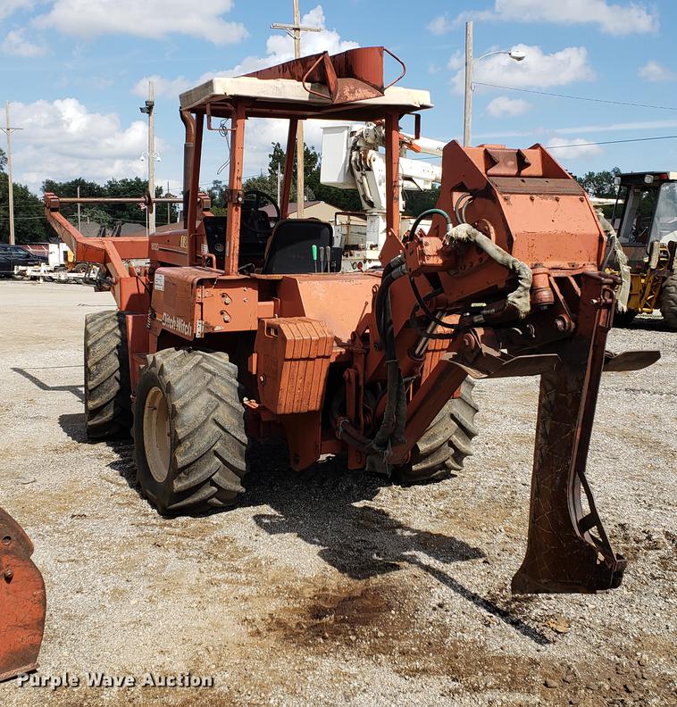 image for item DF2450 1996 Ditch Witch 8020 cable plow