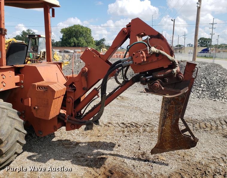 image for item DF2450 1996 Ditch Witch 8020 cable plow