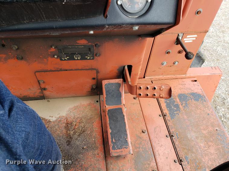 image for item DF2450 1996 Ditch Witch 8020 cable plow