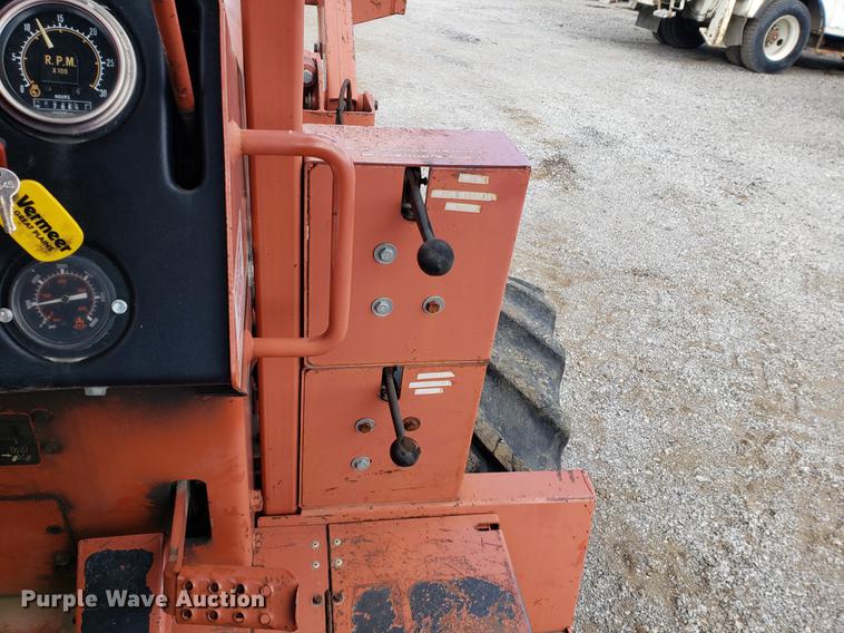 image for item DF2450 1996 Ditch Witch 8020 cable plow