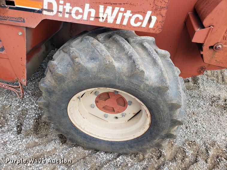 image for item DF2450 1996 Ditch Witch 8020 cable plow