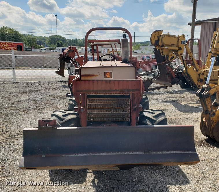 image for item DF2452 1985 Ditch Witch 6510 trencher