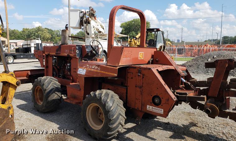 image for item DF2452 1985 Ditch Witch 6510 trencher