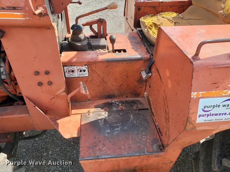 image for item DF2452 1985 Ditch Witch 6510 trencher