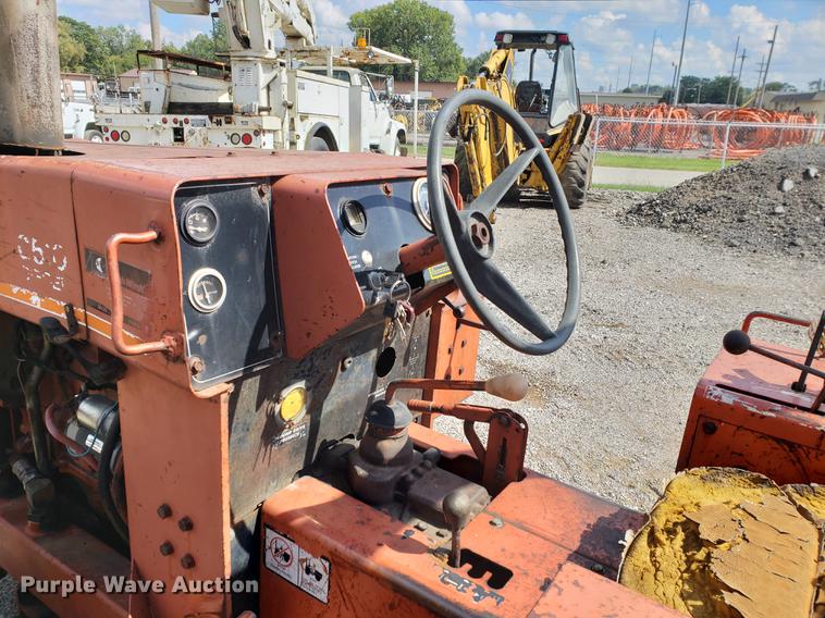 image for item DF2452 1985 Ditch Witch 6510 trencher