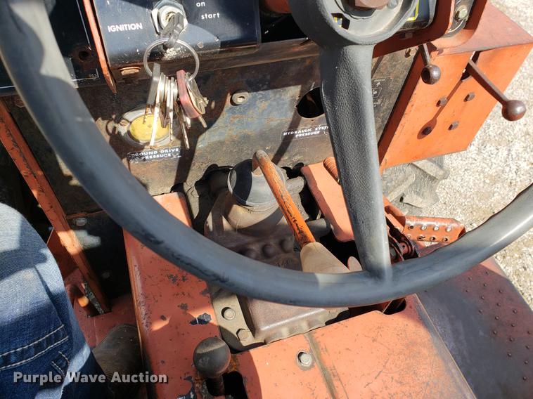 image for item DF2452 1985 Ditch Witch 6510 trencher