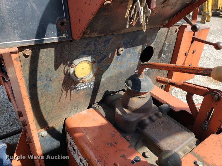 image for item DF2452 1985 Ditch Witch 6510 trencher