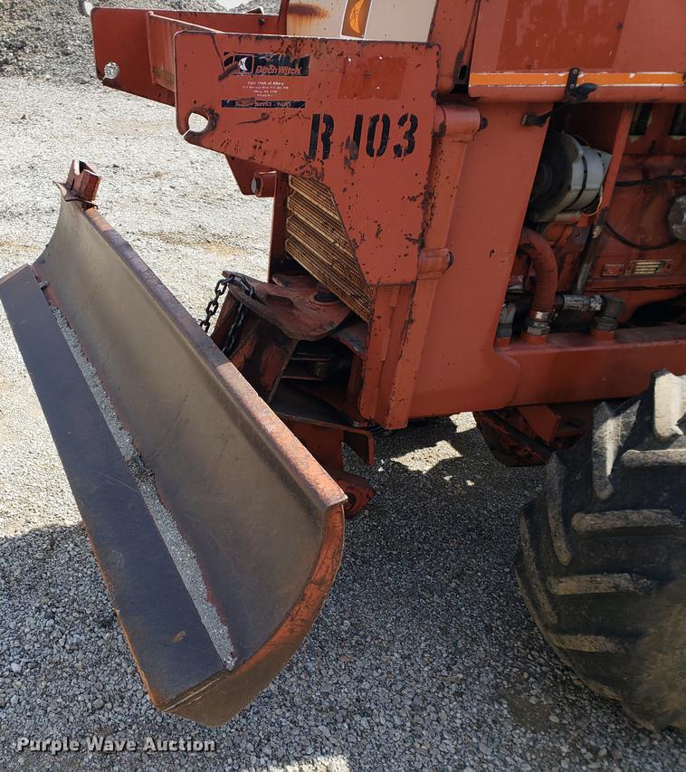 image for item DF2452 1985 Ditch Witch 6510 trencher
