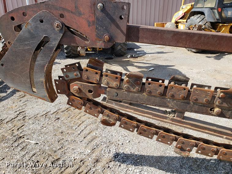 image for item DF2452 1985 Ditch Witch 6510 trencher