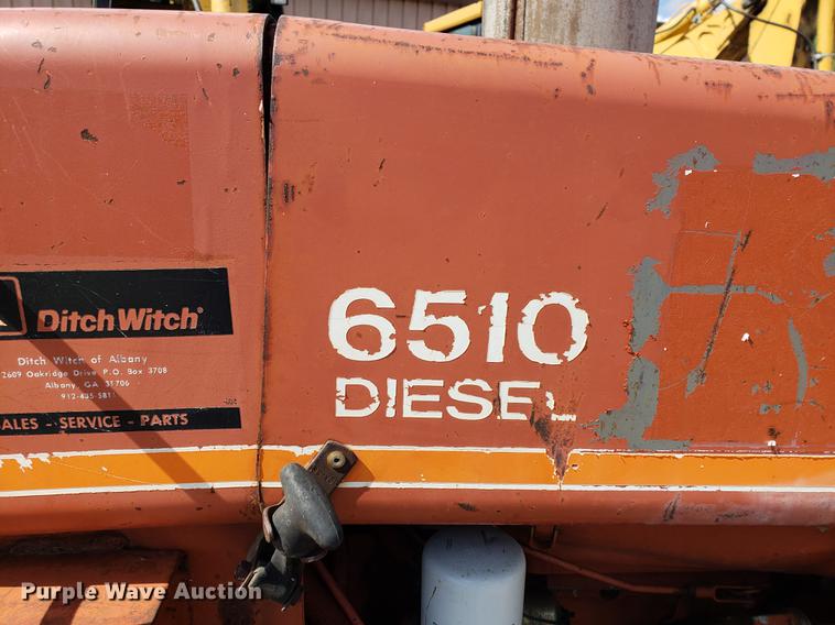 image for item DF2452 1985 Ditch Witch 6510 trencher