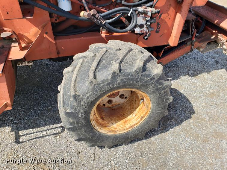 image for item DF2452 1985 Ditch Witch 6510 trencher