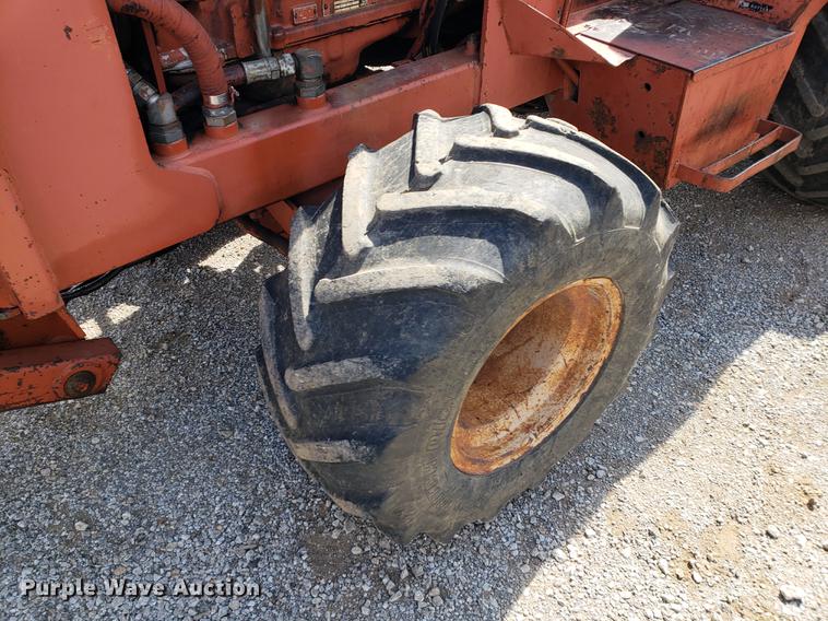 image for item DF2452 1985 Ditch Witch 6510 trencher