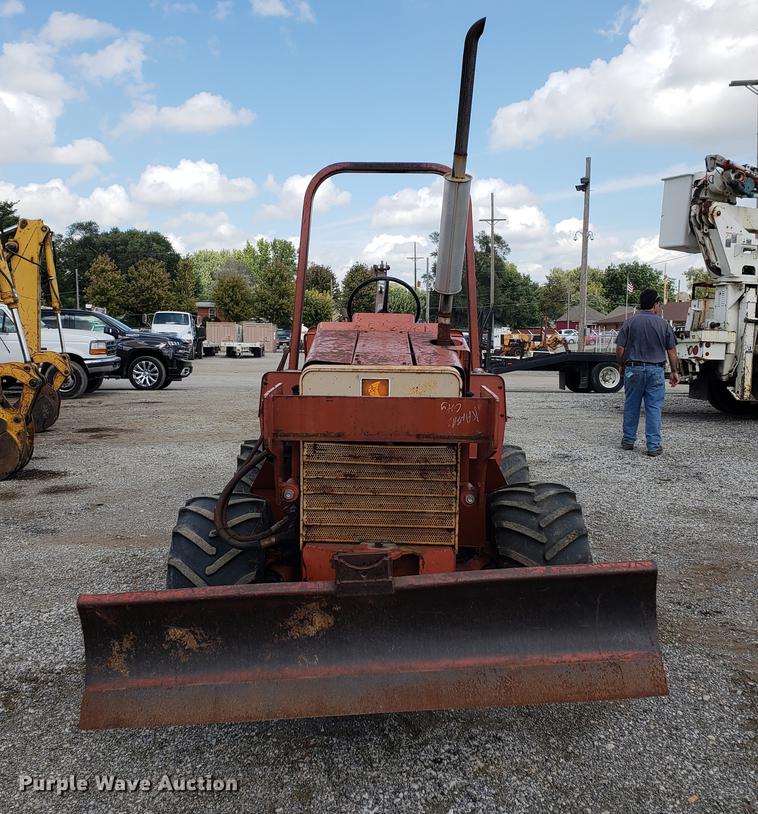 image for item DF2453 1992 Ditch Witch 4010 trencher
