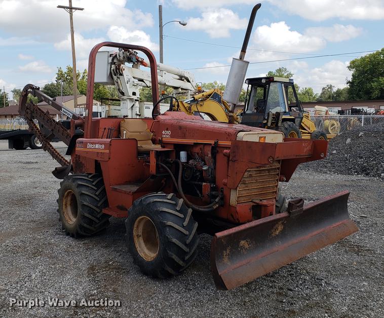 image for item DF2453 1992 Ditch Witch 4010 trencher