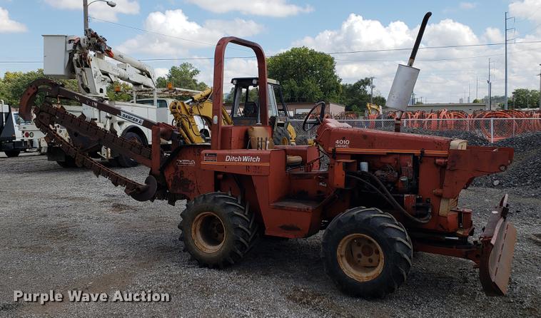 image for item DF2453 1992 Ditch Witch 4010 trencher