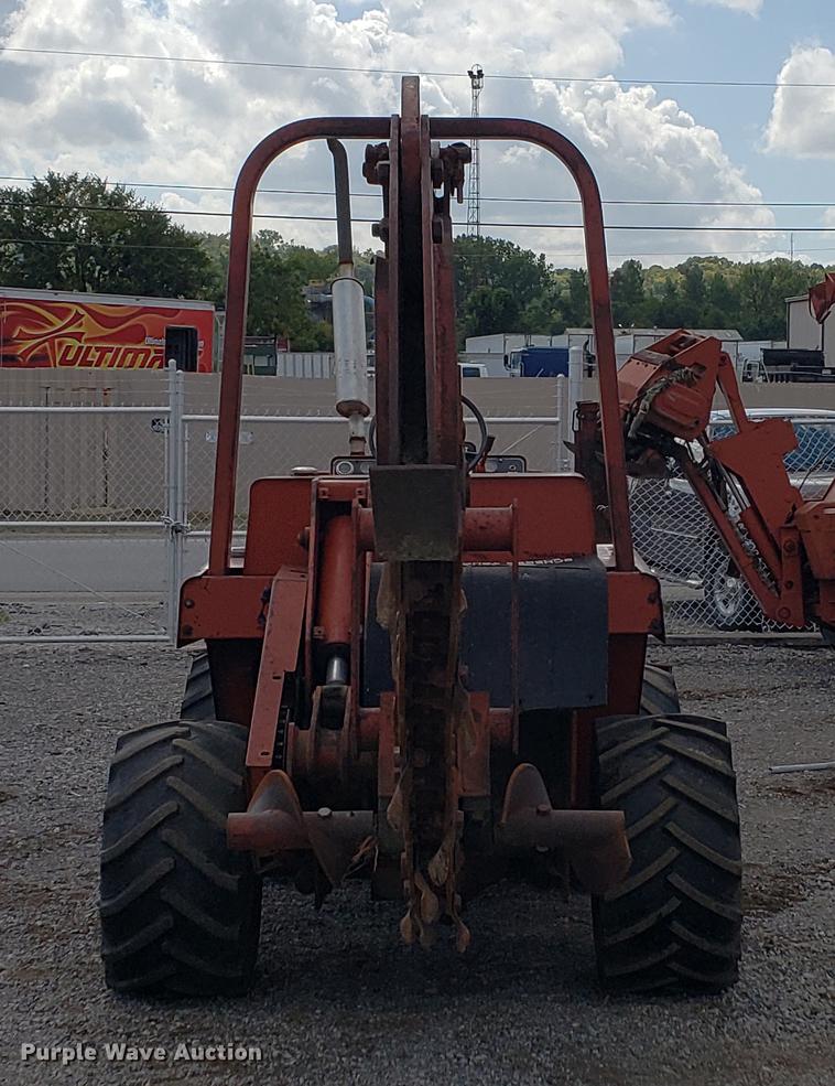 image for item DF2453 1992 Ditch Witch 4010 trencher