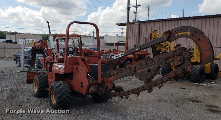 image for item DF2453 1992 Ditch Witch 4010 trencher
