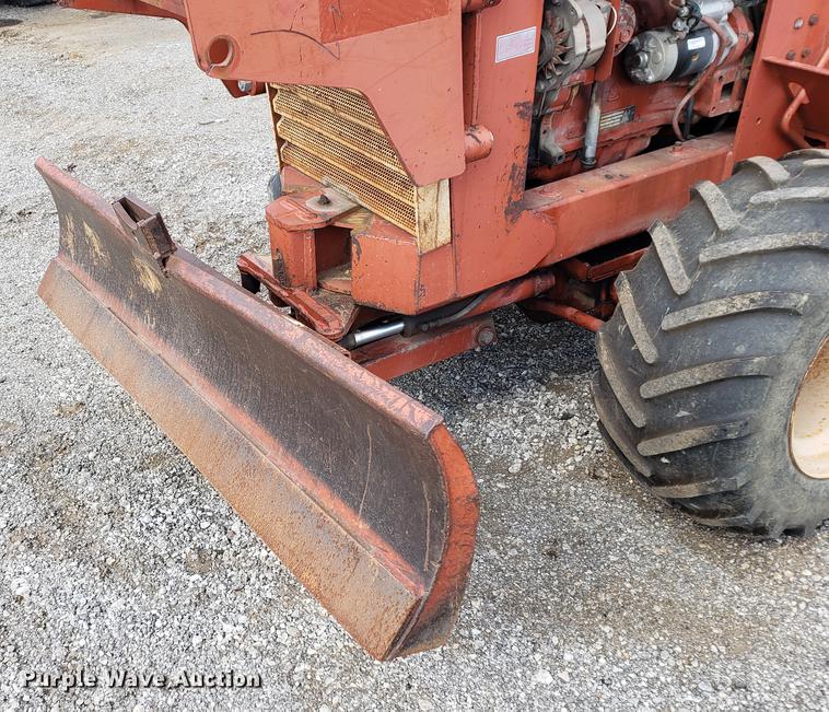 image for item DF2453 1992 Ditch Witch 4010 trencher