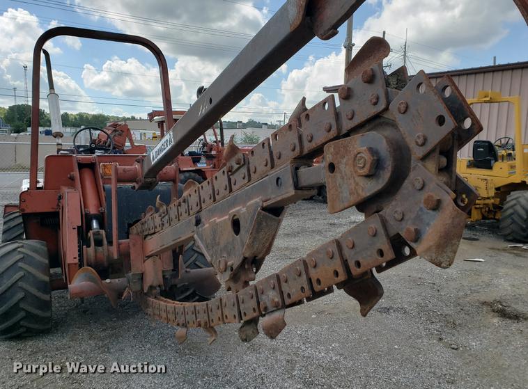 image for item DF2453 1992 Ditch Witch 4010 trencher