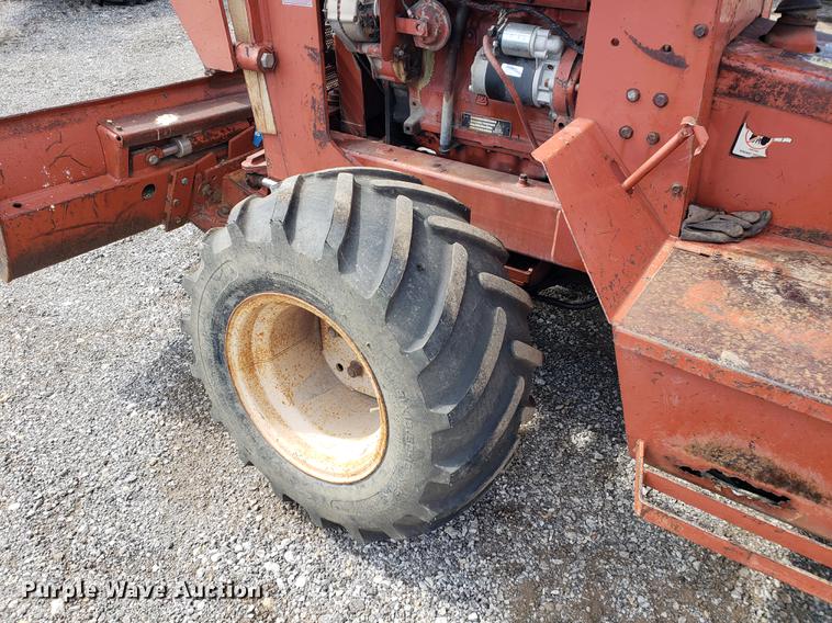 image for item DF2453 1992 Ditch Witch 4010 trencher